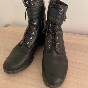 Size 11 Rockport ankle boots, black